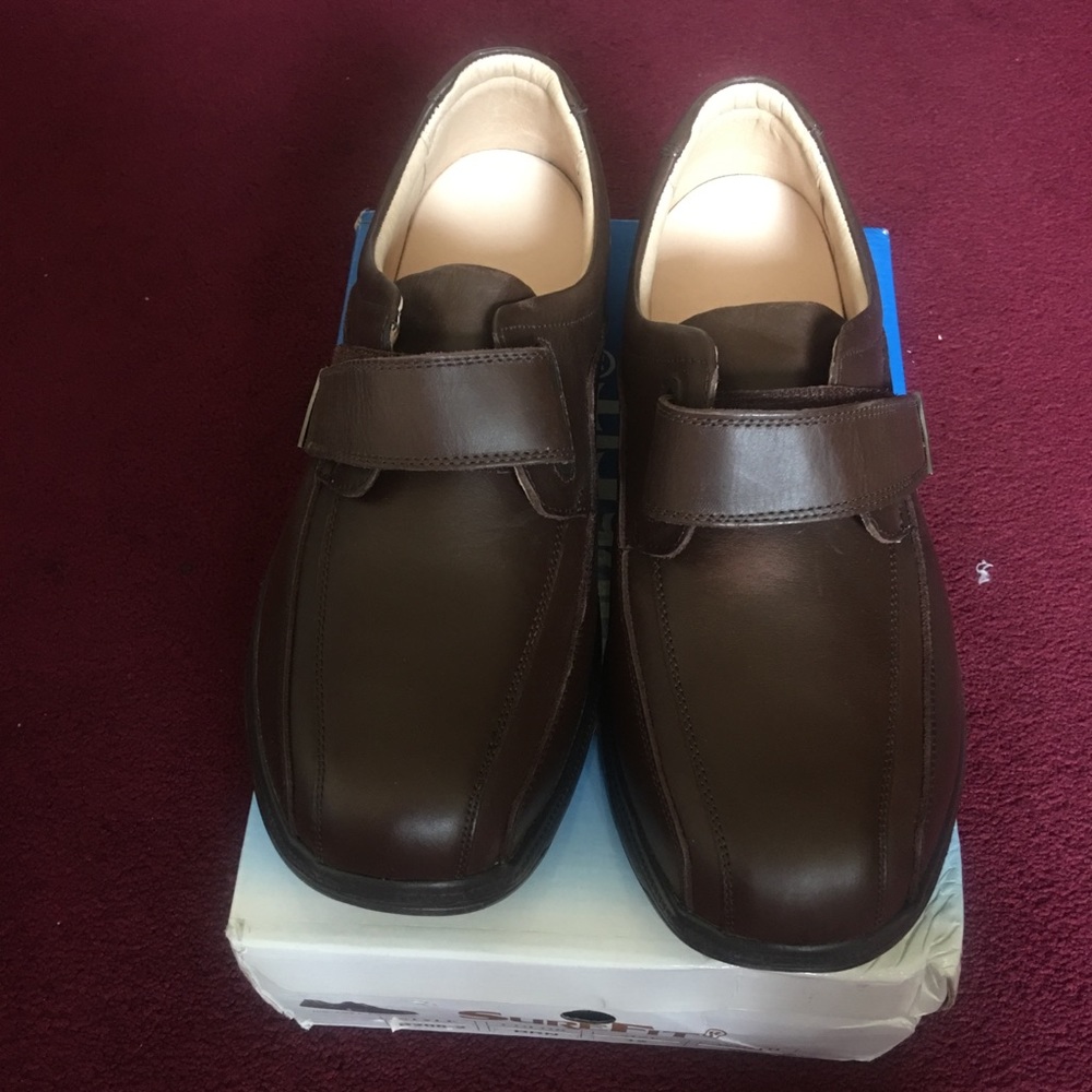 Diabetic shoes size 12 brand new $70